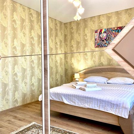 Apartpoltava Новий Будинок, В Самому Центрі 2-Окремі Кімнати, Панорамний Балкон Eksteriør billede