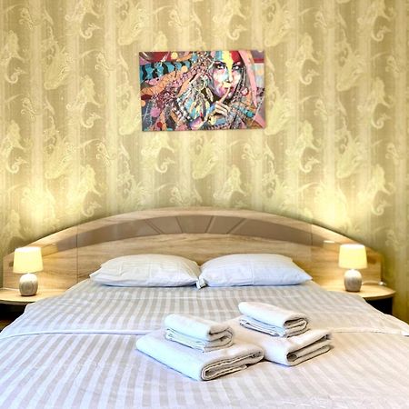 Apartpoltava Новий Будинок, В Самому Центрі 2-Окремі Кімнати, Панорамний Балкон Eksteriør billede